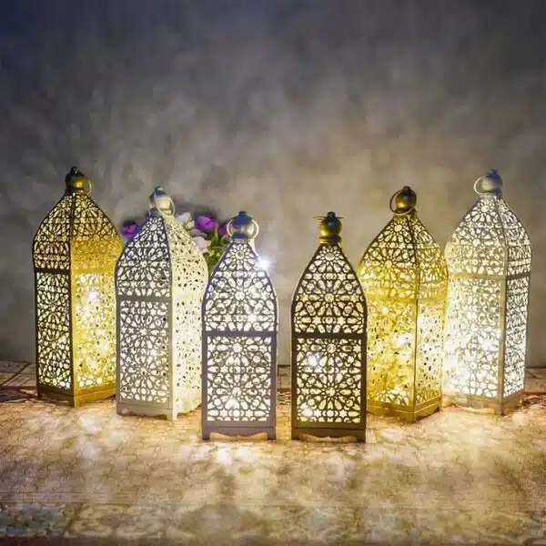 Lanterne en métal vintage arabe