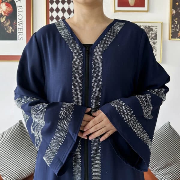 Abaya brodée style kimono