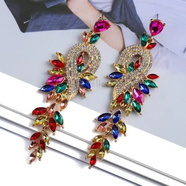 Boucle d'oreille pendante orientale