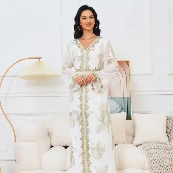 Caftan marocain blanc doré