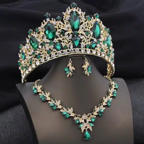 Couronne orientale avec bijoux