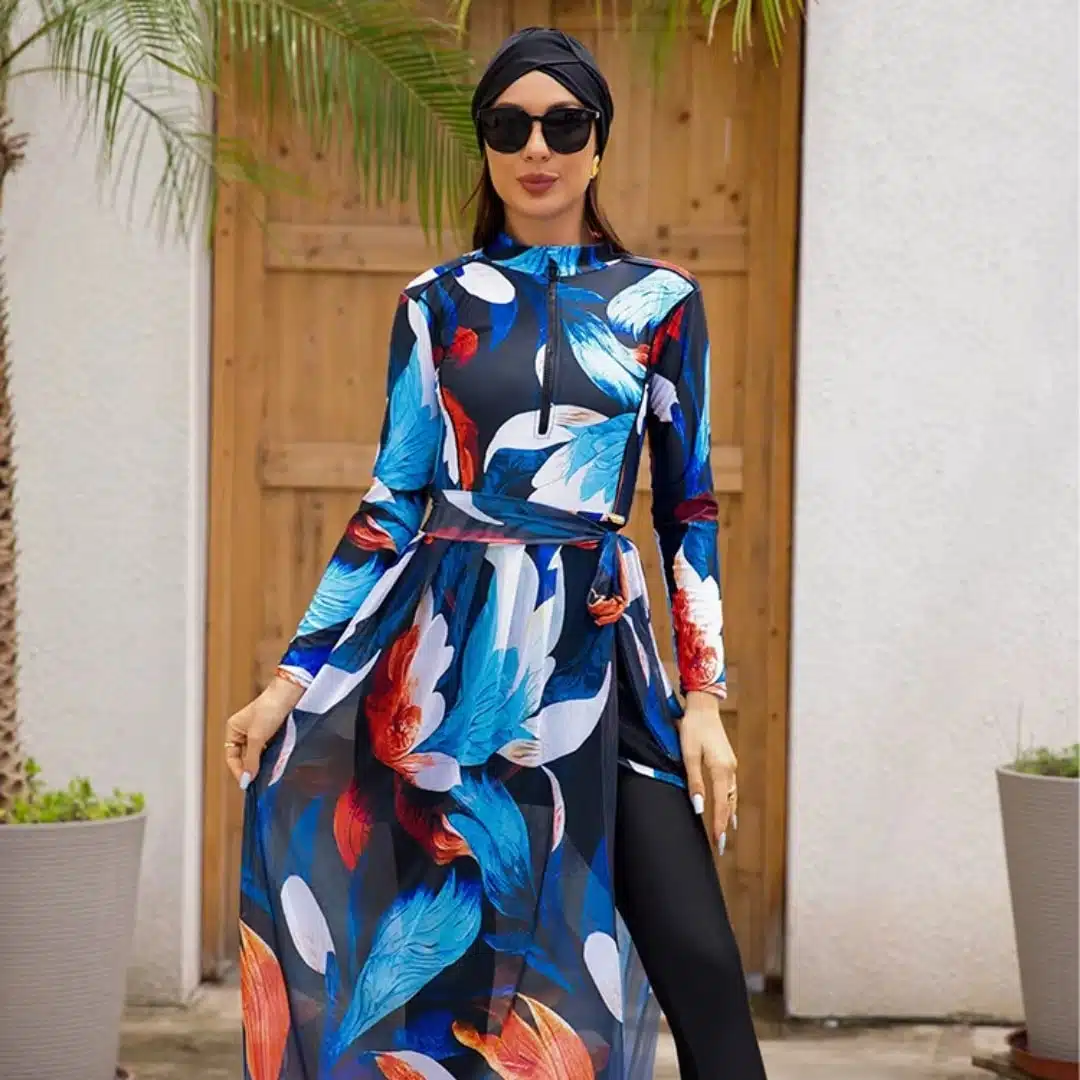 Moderner 3-teiliger Burkini mit tropischen Federn