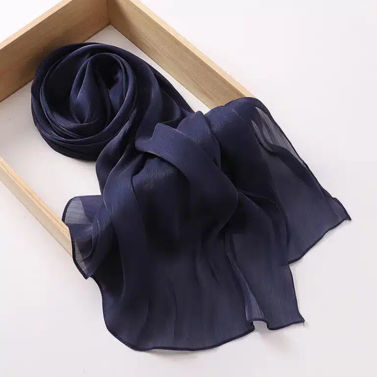 Voile pour femme en soie tons bleus - Bleu marine