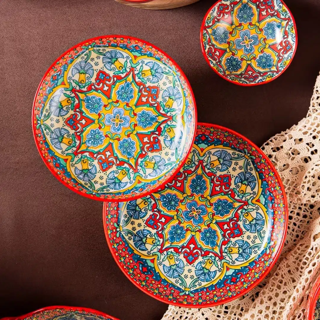 Vaisselle en céramique style tunisienne rouge