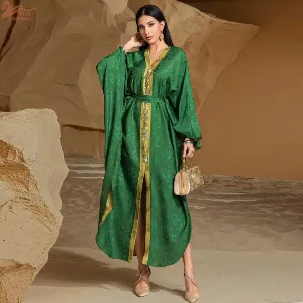 Caftan marocain vert émeraude et doré