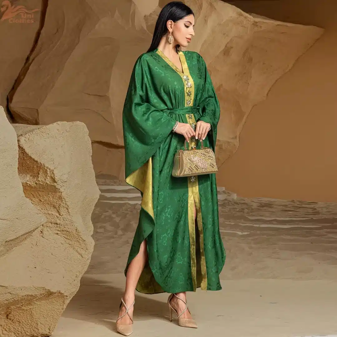 Caftan marocain vert émeraude et doré