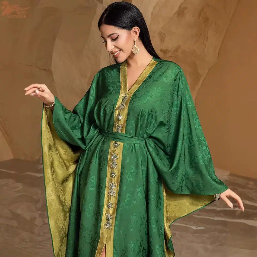 Caftan marocain vert émeraude et doré
