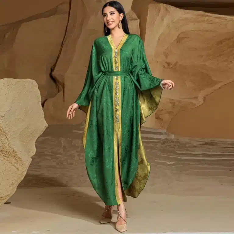 Caftan marocain vert émeraude et doré