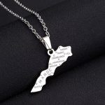 Collar con colgante de mapa de Marruecos