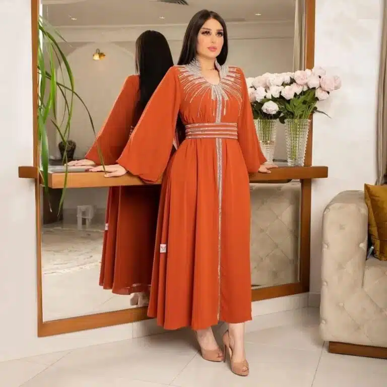 Caftan femme en chiffon à strass, col v et manches larges
