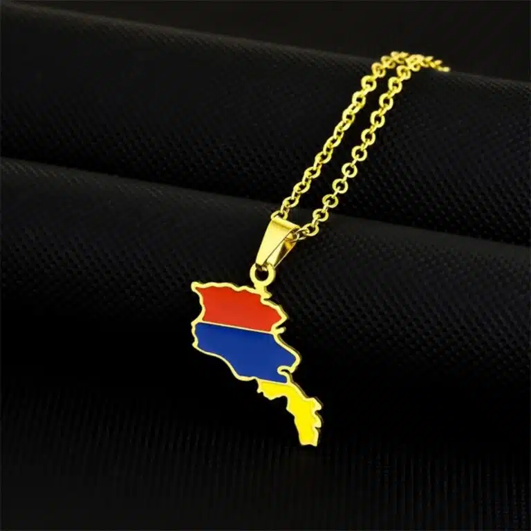Collier carte de l’Arménie en acier inoxydable