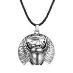 Collar de ojo de Horus con colgante de escarabajo alado