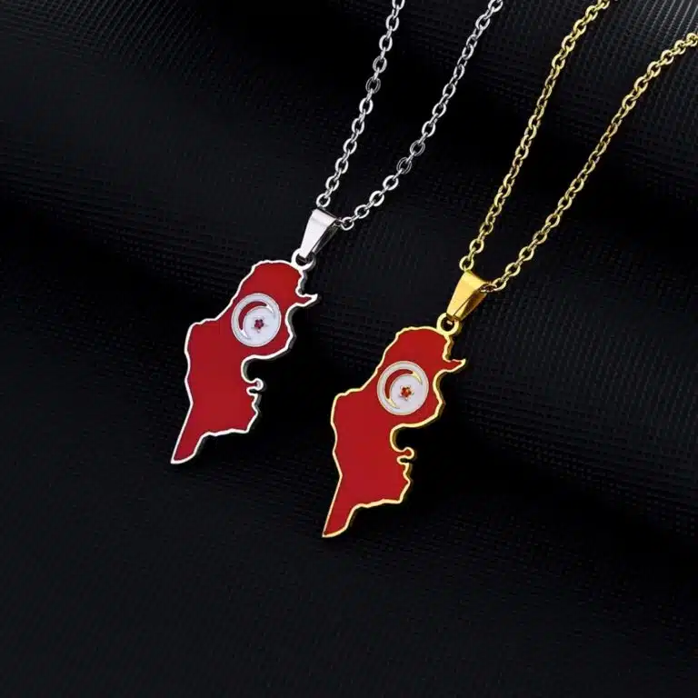 Collier Tunisie carte du pays émaillée rouge