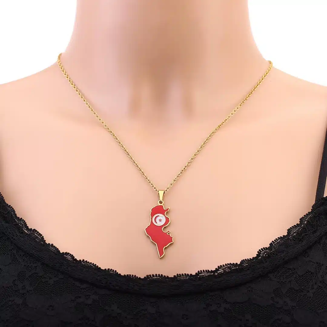 Collier Tunisie carte du pays émaillée rouge