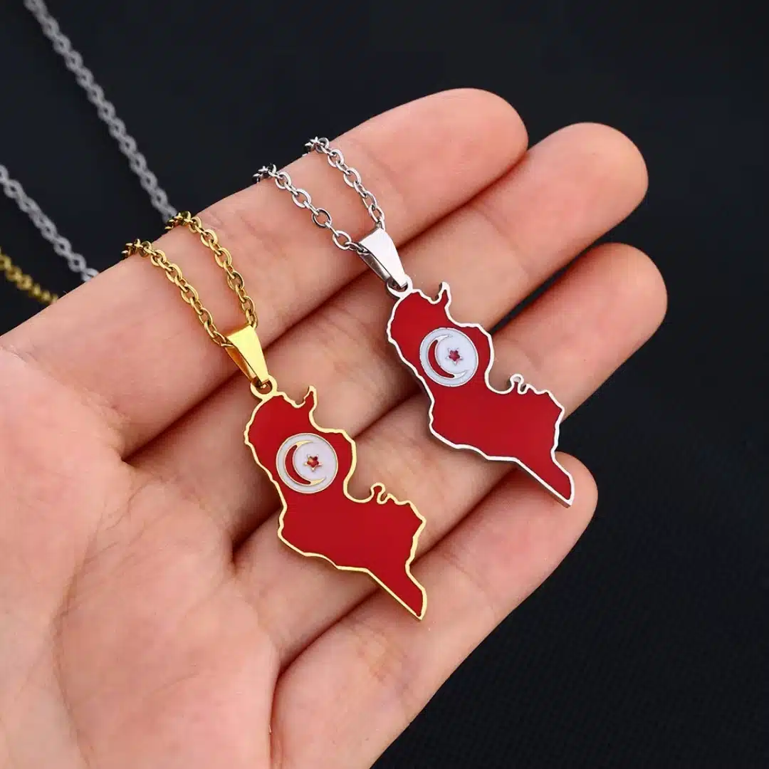 Collier Tunisie carte du pays émaillée rouge