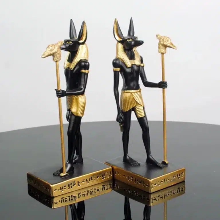 Statue Anubis en résine, noire et dorée