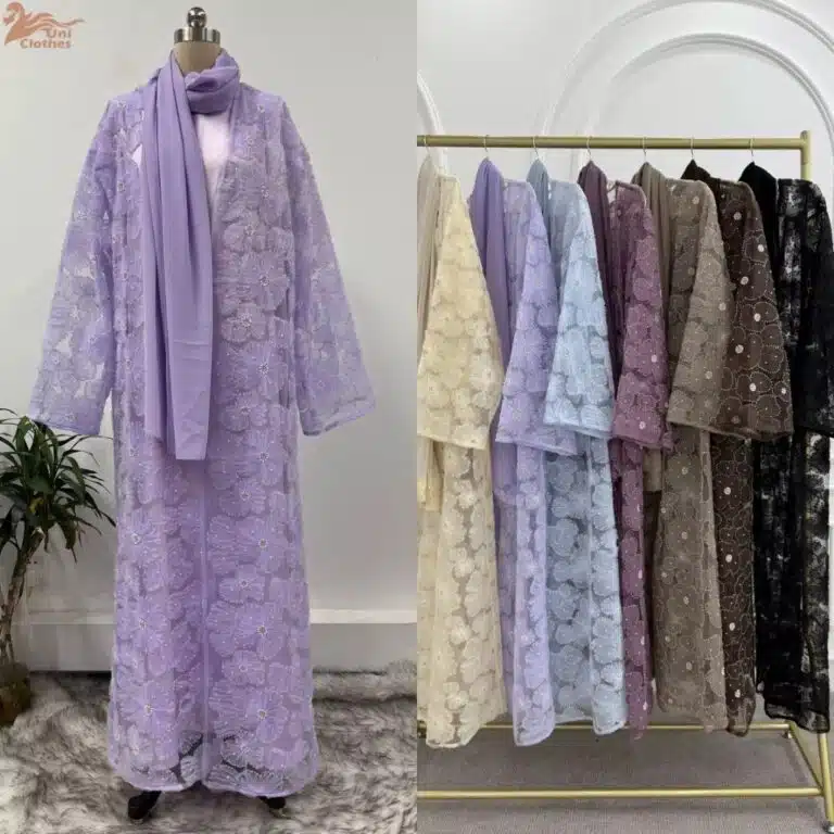 Abaya brodée lilas en dentelle florale