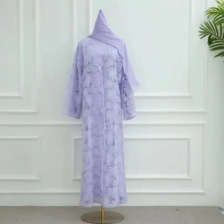 Abaya brodée lilas en dentelle florale
