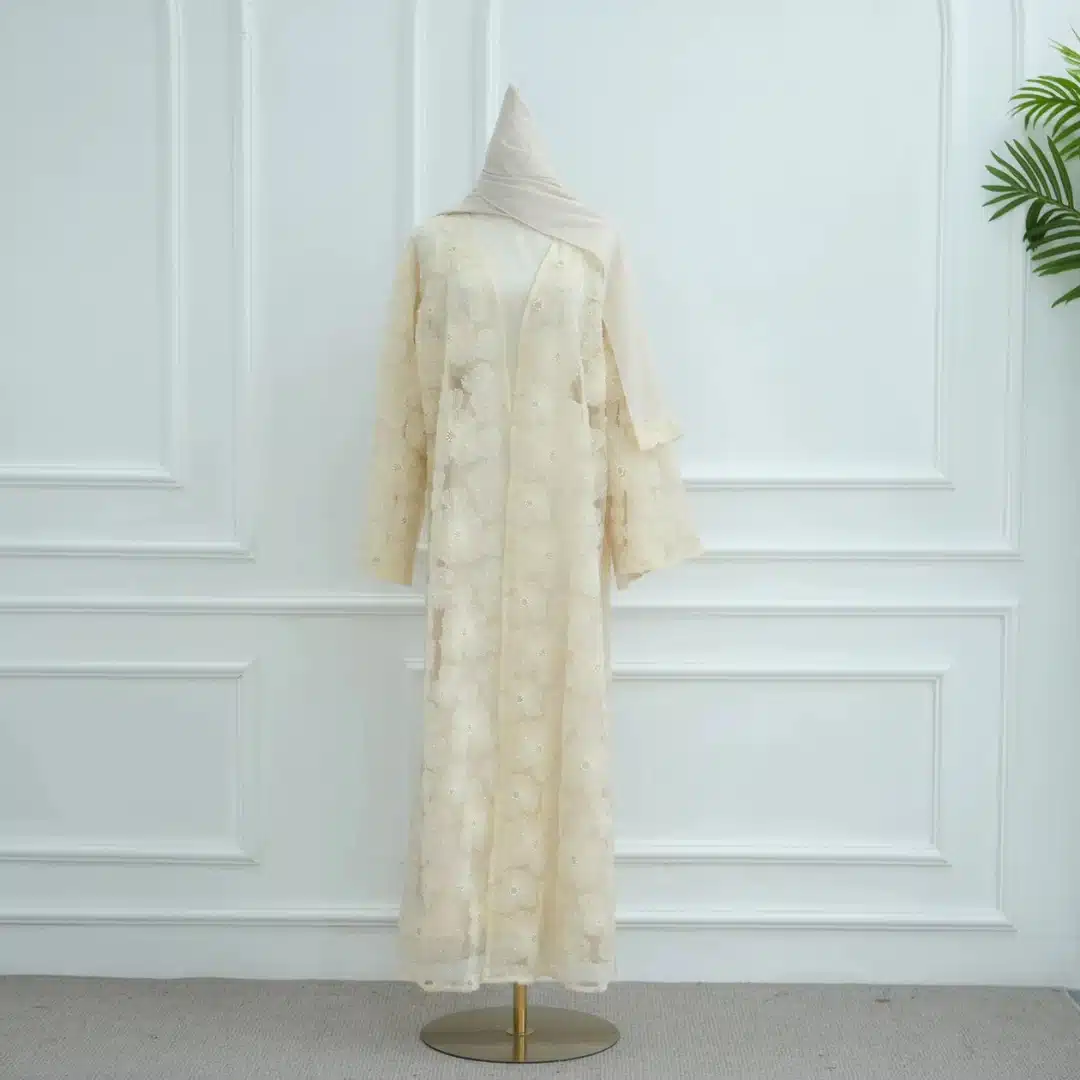 Abaya brodée lilas en dentelle florale