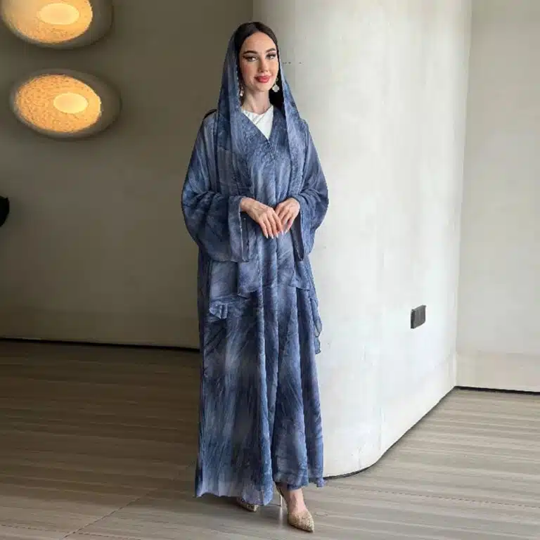 Abaya en mousseline à capuchon en tissu léger
