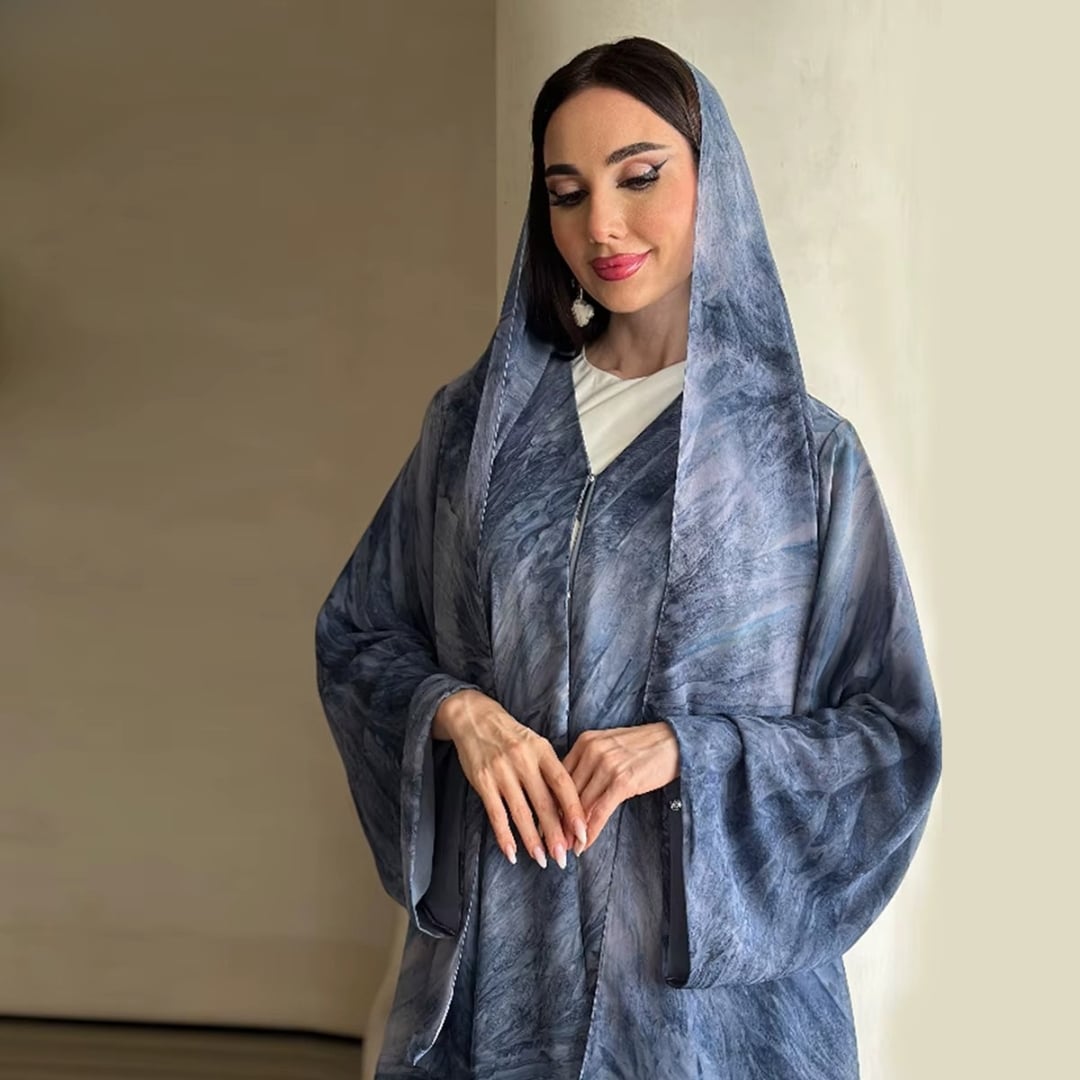 Abaya en Mousseline à Capuchon en Tissu Léger 5