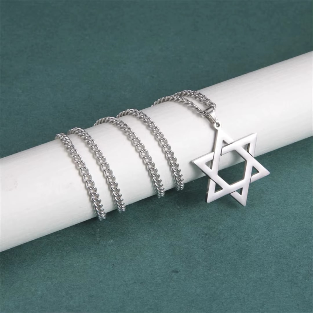 Chaine acier inoxydable avec pendentif etoile de david