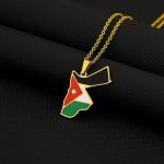Collier carte de la Jordanie en acier inoxydable