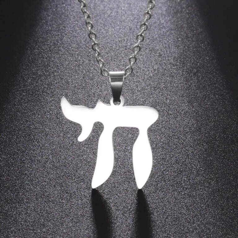 Collier Symbolique Chai Juif en Acier Inoxydable 2