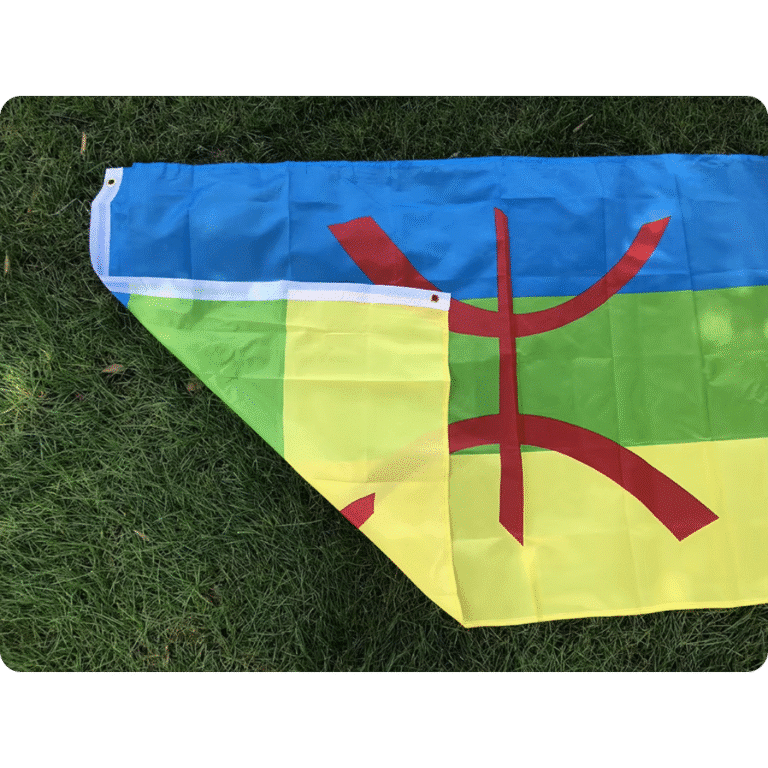 Grand drapeau berbère avec symbole amazigh 3
