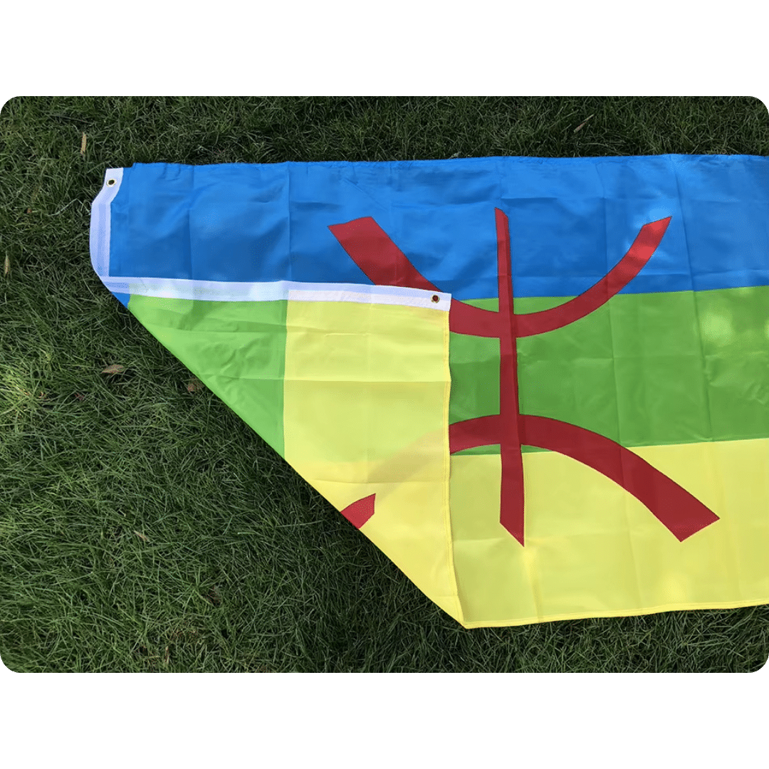 Grand drapeau berbère avec symbole amazigh 3