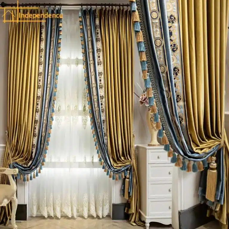 Rideaux style marocains dorés et bleus à broderies élégantes