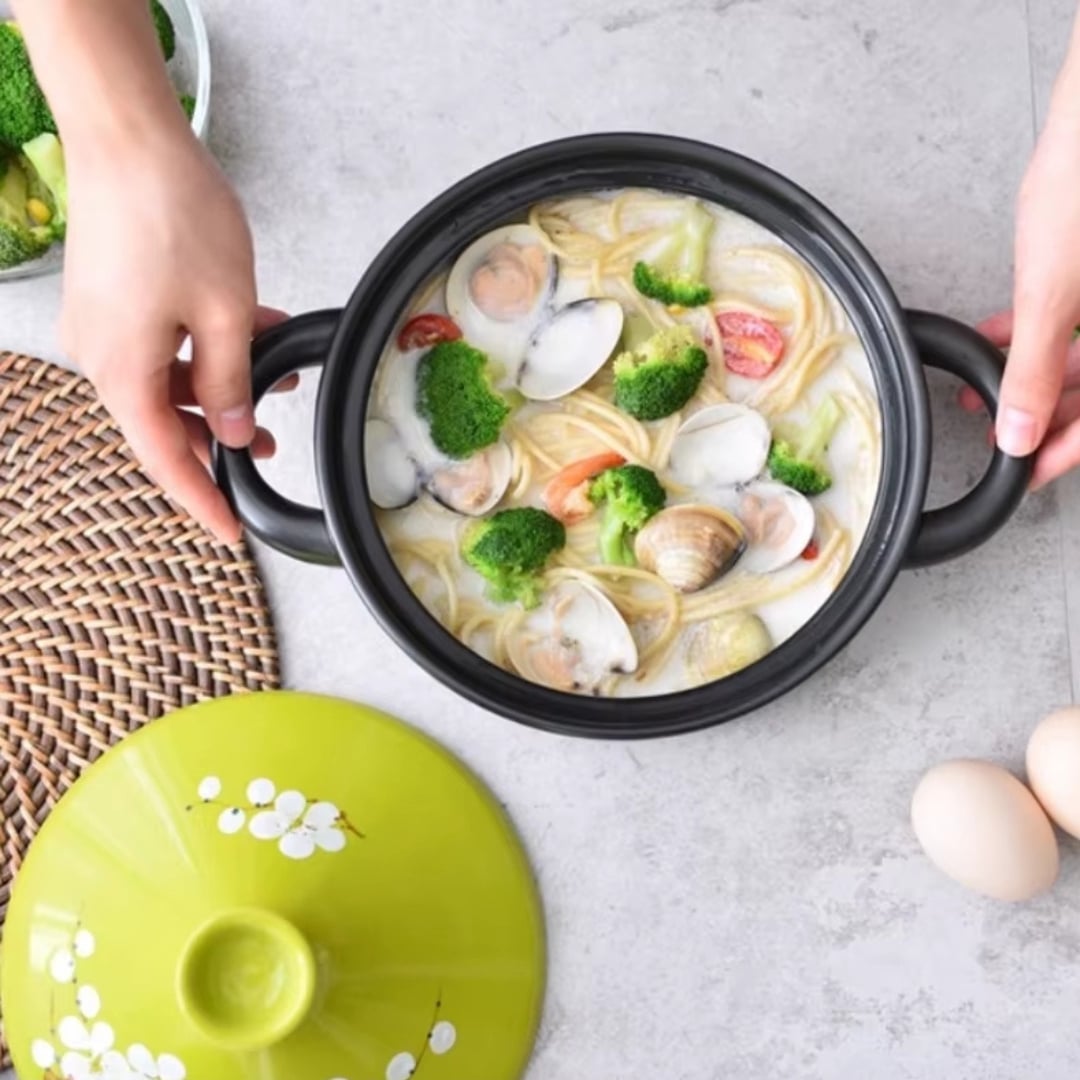 Tagine Marocain en Céramique à Motifs Floraux 2