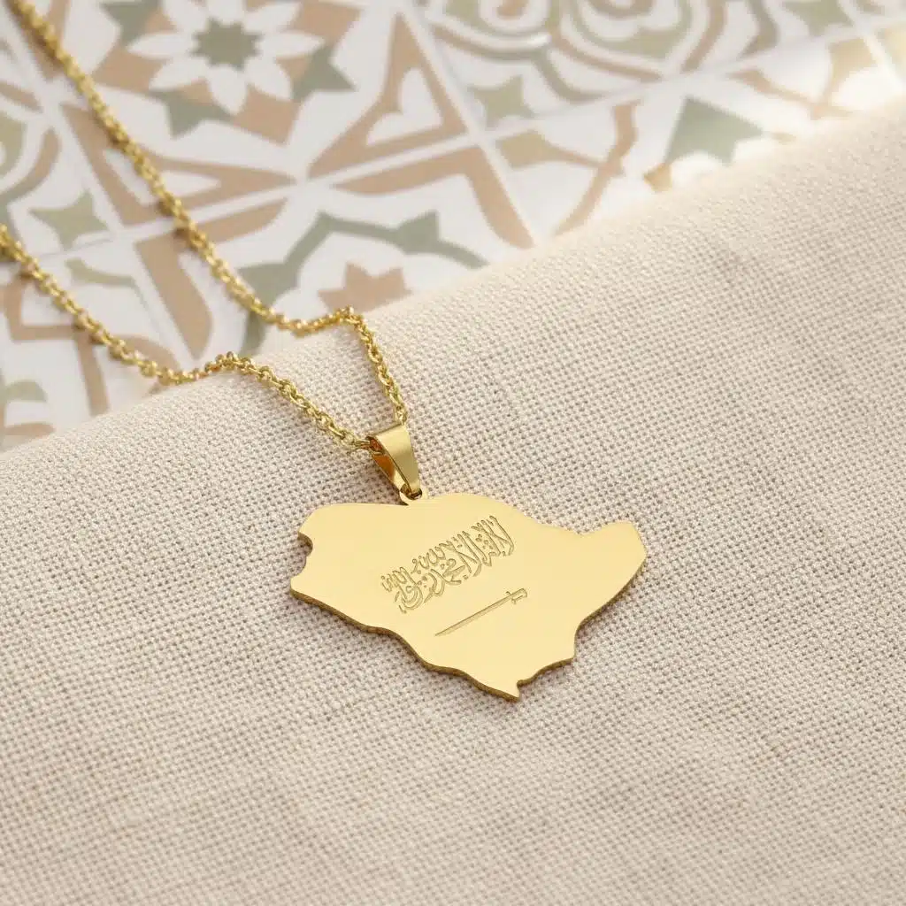 Collier carte darabie saoudite en acier inoxydable