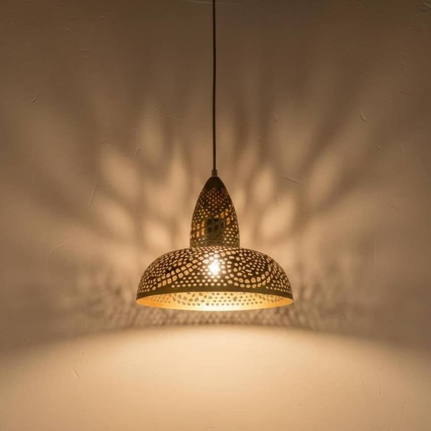 Lampe suspendue orientale en fer doré style saoudien