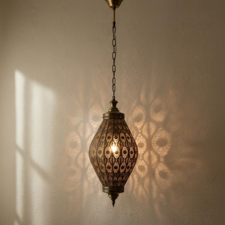 lampe-suspendue-orientale-en-fonte-avec-design-ajoury-picture-6277-jpg