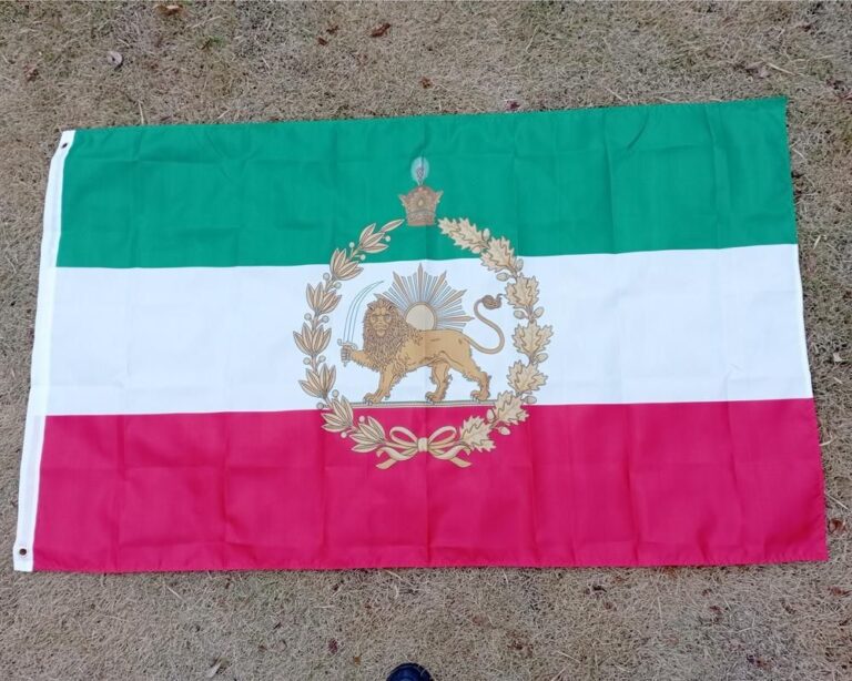 Iraanse vlag met leeuw, zon en gouden kroon