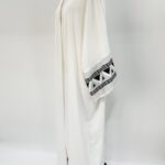 Kaftan-marocain-en-polyester-fluide-avec-manches-kimono-brodees-et-col-en-V-picture-10