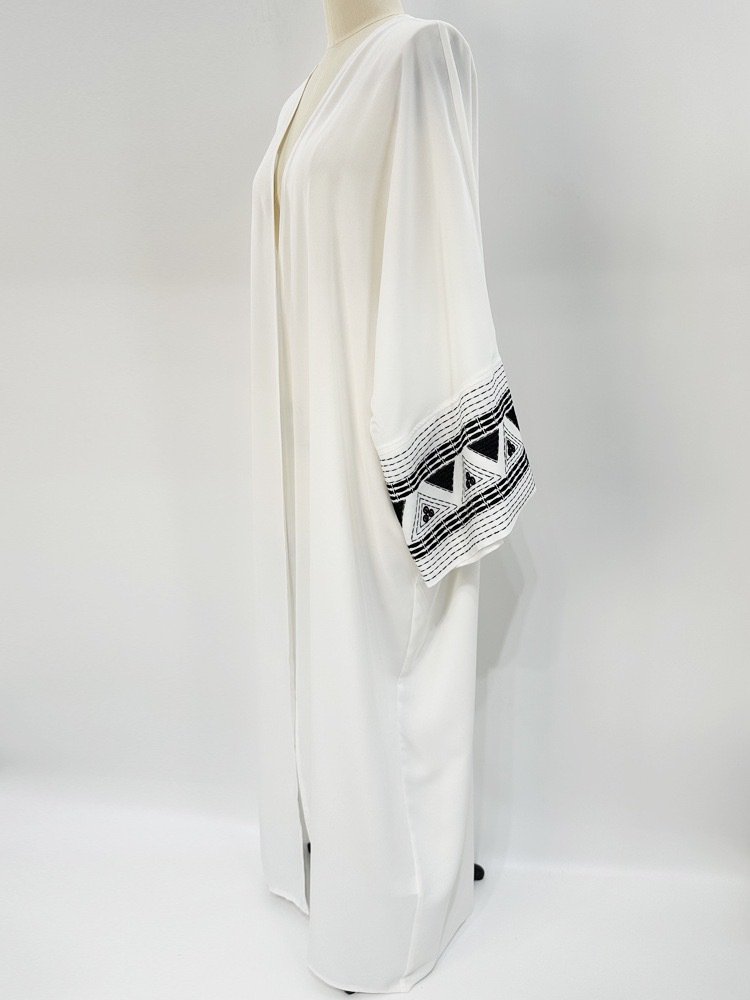 Kaftan-marocain-en-polyester-fluide-avec-manches-kimono-brodees-et-col-en-V-picture-10