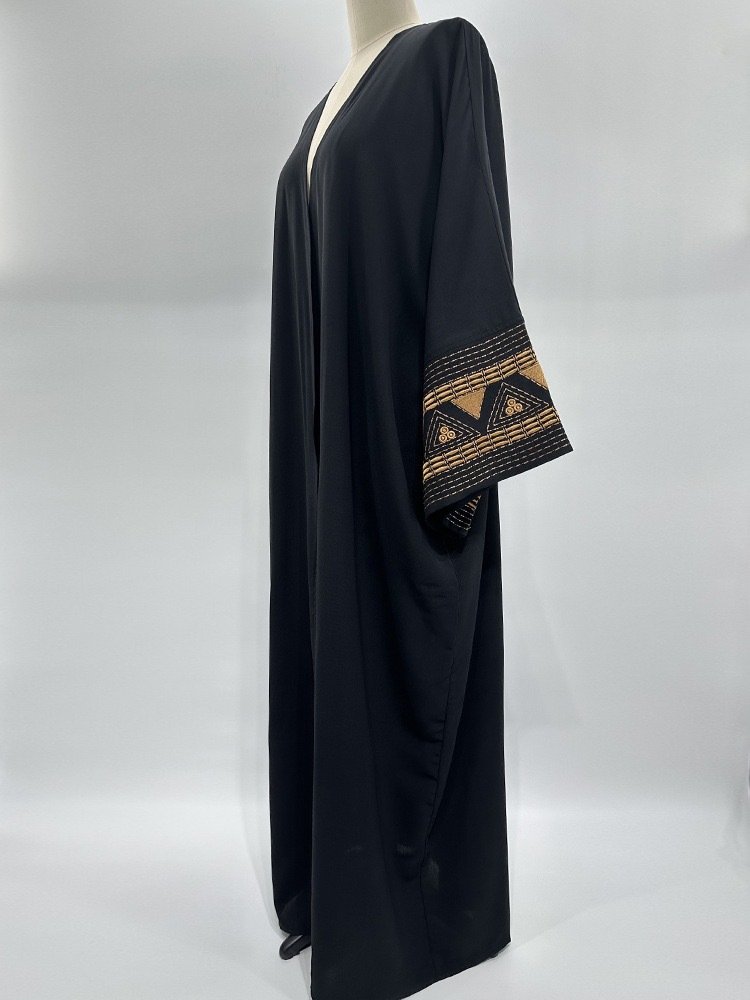 Kaftan-marocain-en-polyester-fluide-avec-manches-kimono-brodees-et-col-en-V-picture-11