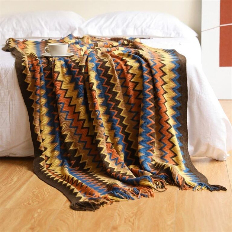 Plaid-tricote-main-en-acrylique-avec-motif-zigzag-multicolore-et-franges-picture-4