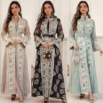 Robe-orientale-longue-brodee-avec-ceinture-et-manches-evasees-picture-1