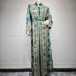 Robe-orientale-longue-brodee-avec-ceinture-et-manches-evasees-picture-10