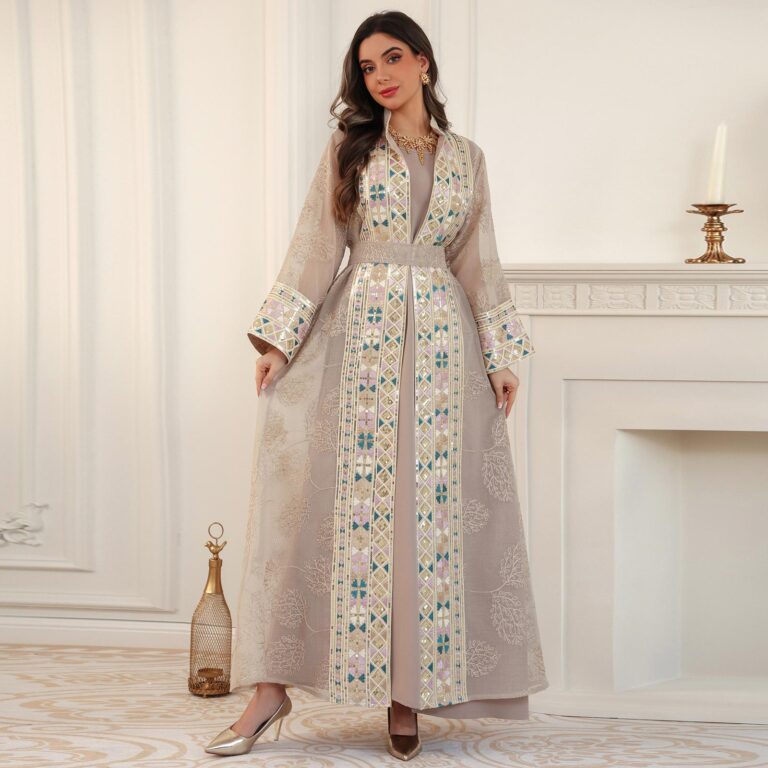 Robe-orientale-longue-brodee-avec-ceinture-et-manches-evasees-picture-2