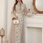 Robe-orientale-longue-brodee-avec-ceinture-et-manches-evasees-picture-3