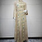 Robe-orientale-longue-brodee-avec-ceinture-et-manches-evasees-picture-9