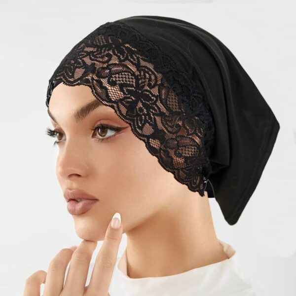 Bonnet sous-hijab bordé de dentelle