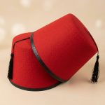 Chechia-rouge-fez-marocain-en-feutre-miniature