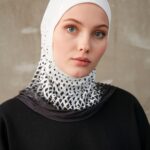 Hijab-instantane-a-motifs-geometriques-picture-1