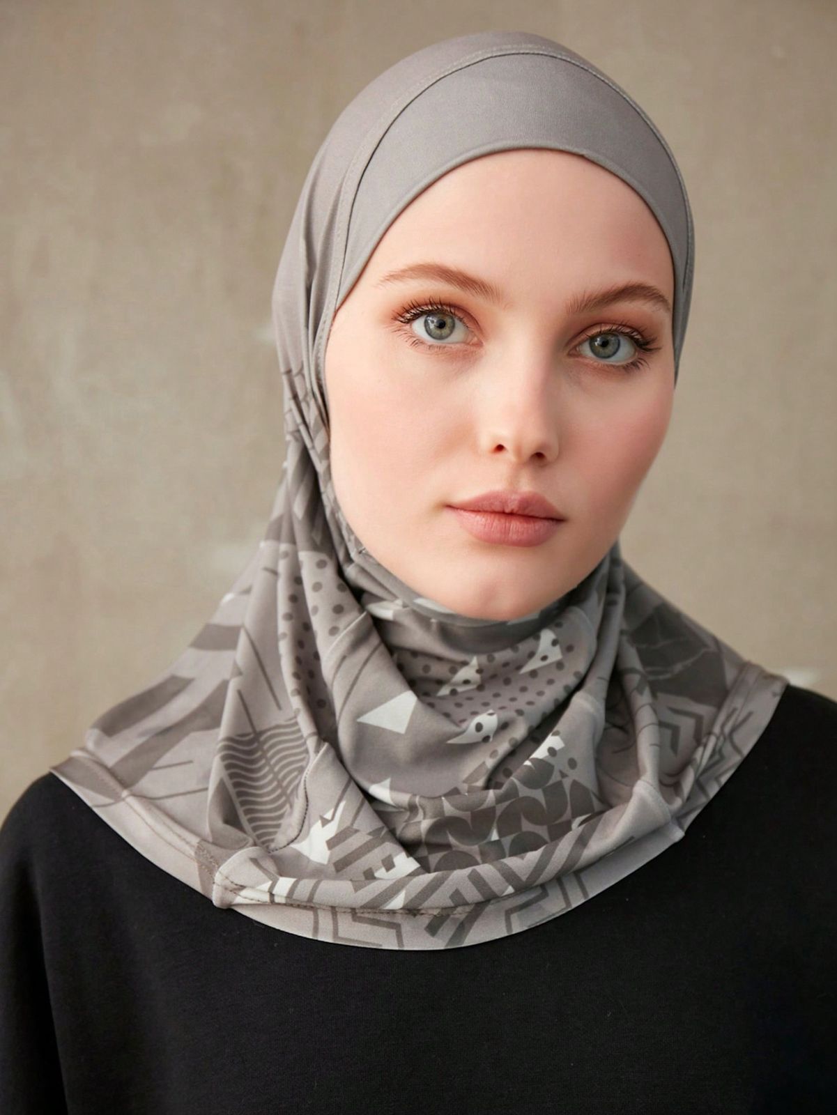 Hijab-instantane-a-motifs-geometriques-picture-2