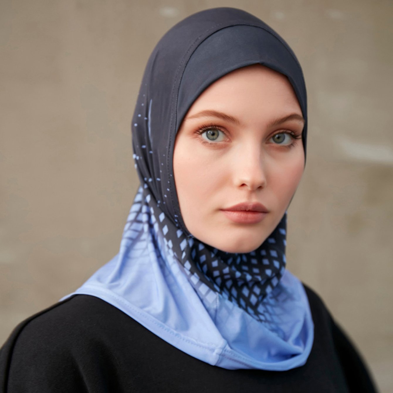 Hijab-instantane-a-motifs-geometriques-picture-5